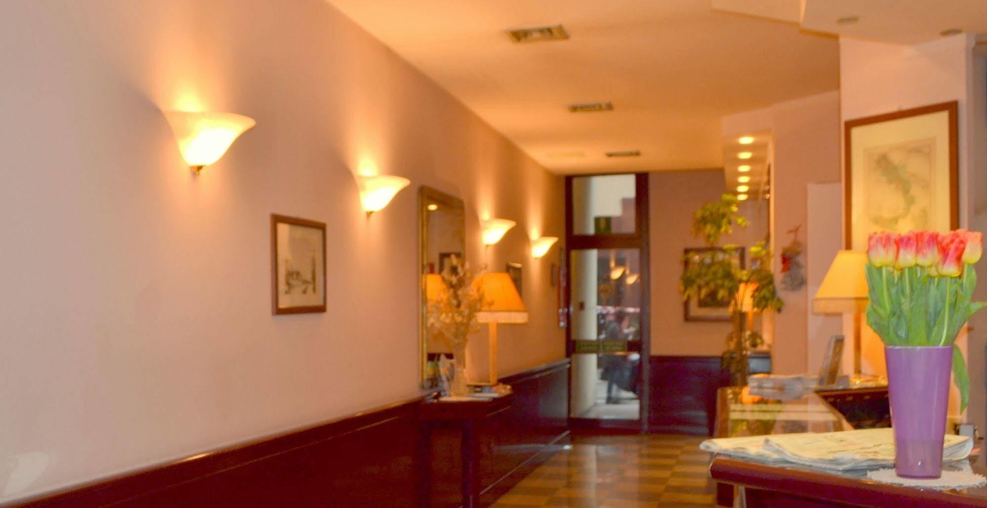 Buenos Aires Hotel Milan Luaran gambar