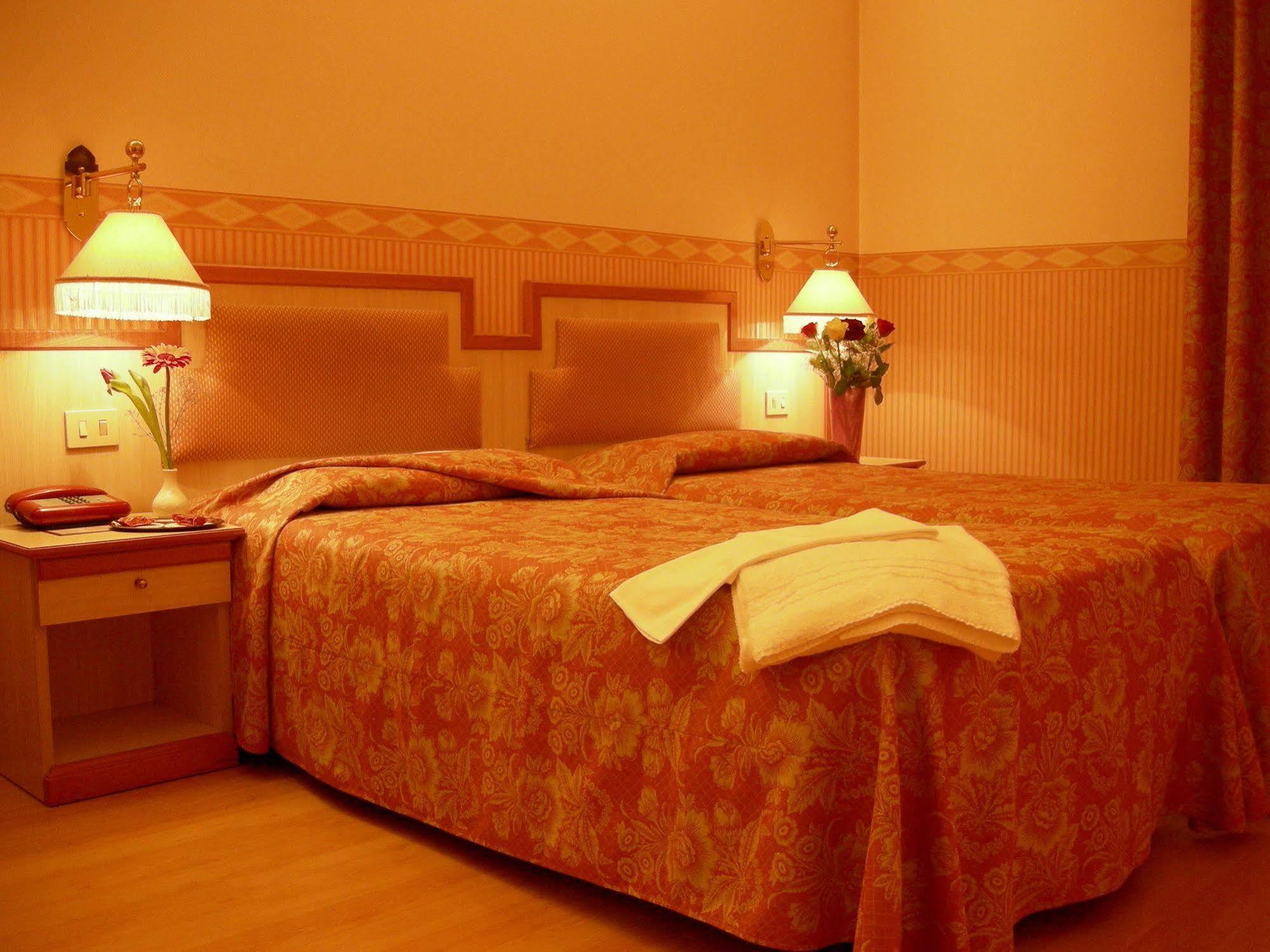 Buenos Aires Hotel Milan Luaran gambar